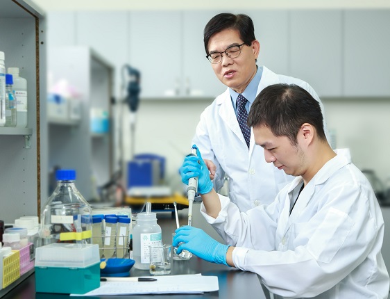 傑安生技以製藥等級的高規格科學驗證進行後疫情時代專屬保健產品研發。圖/傑安生技提供